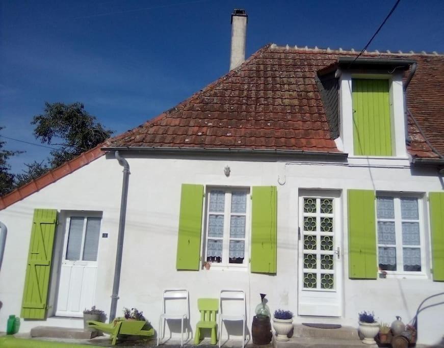 Maison Face A L'Etang Précy المظهر الخارجي الصورة